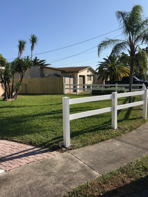 Vinyl Fence In Fort Worth Texas