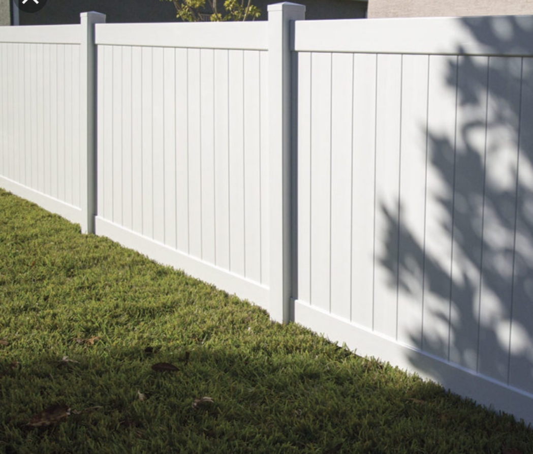 Fort Worth vinyl fence installation